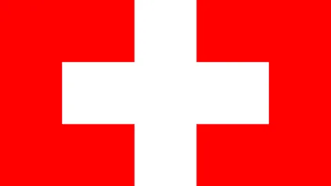 網球場奇觀：意大利選手展現「白鯨」神技，鄭欽文也曾挑戰過！